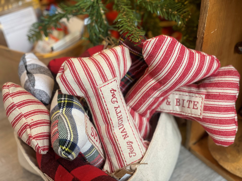 Give the Gift of Love this Season - Local Makers &amp; Markets